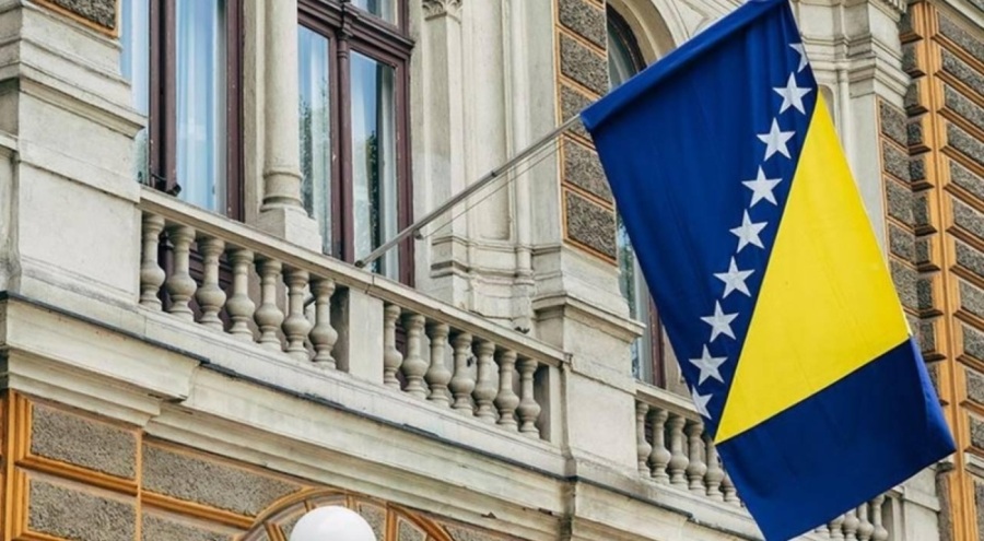 Bosna Hersek meclisinde yılan paniği