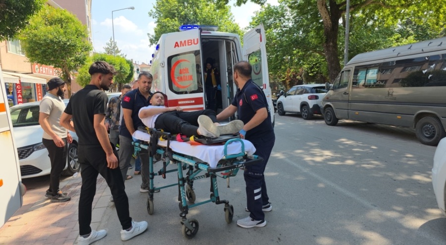 Bursa'da motosiklet kazası! Sürücü yaralandı...