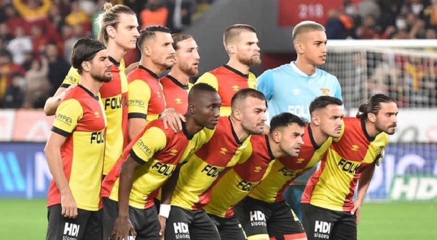 Göztepe Futbol Takımı, dört oyuncusuna veda etti