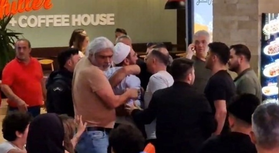 AVM'de "adamına göre muamele" kavgası