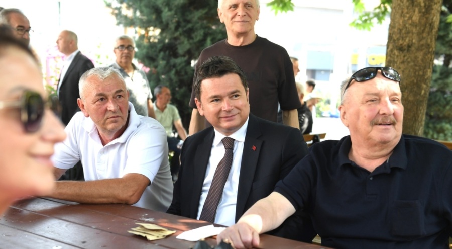 Osmangazi Belediye Başkanı Aydın Kemerçeşme sakinleriyle buluştu