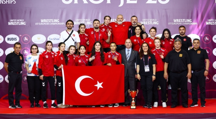 U17 Kadınlar Avrupa Güreş Şampiyonası'nda Türkiye üst üste 3. kez zirvede