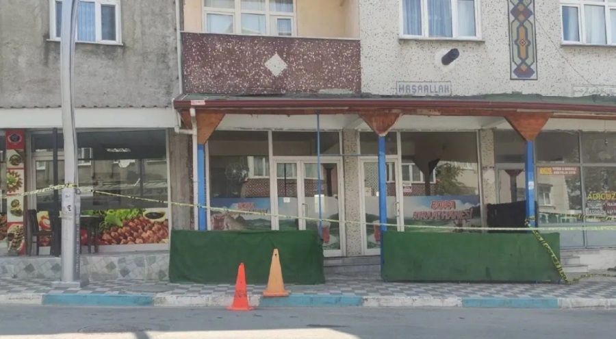 Kardeşler arasındaki kavgayı ayırmaya çalışırken canından oldu!
