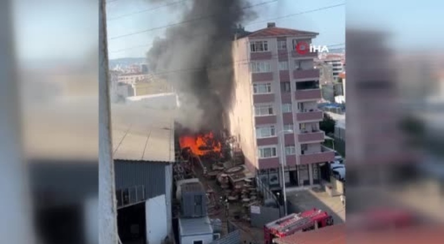 İş yerinin deposunda yangın paniği