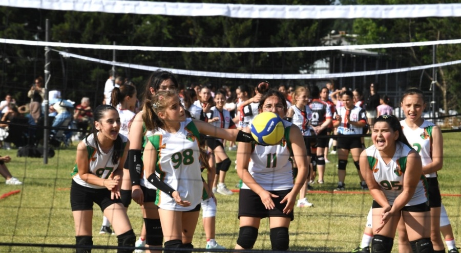 Osmangazi'de 3 gün süren Mini Voleybol Şenliği!
