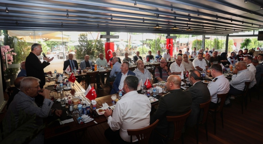 Bursa Valisi Erol Ayyıldız, şehit babaları ve gazi babalarla buluştu