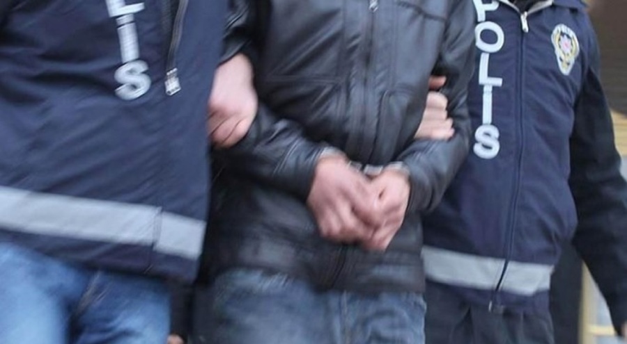 45 yıl hapis cezasıyla aranıyordu, yol yürürken yakalandı