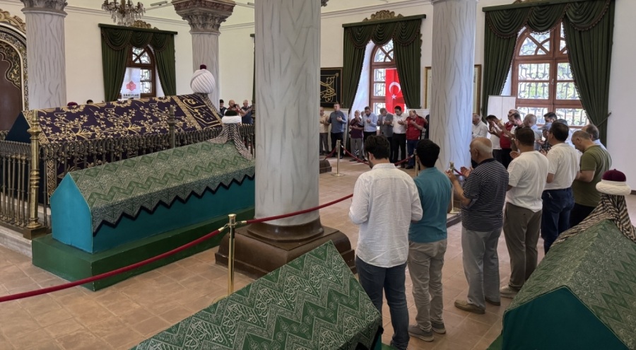 Sultan 1. Murad şehadetinin 636. yılında Bursa'da kabri başında anıldı