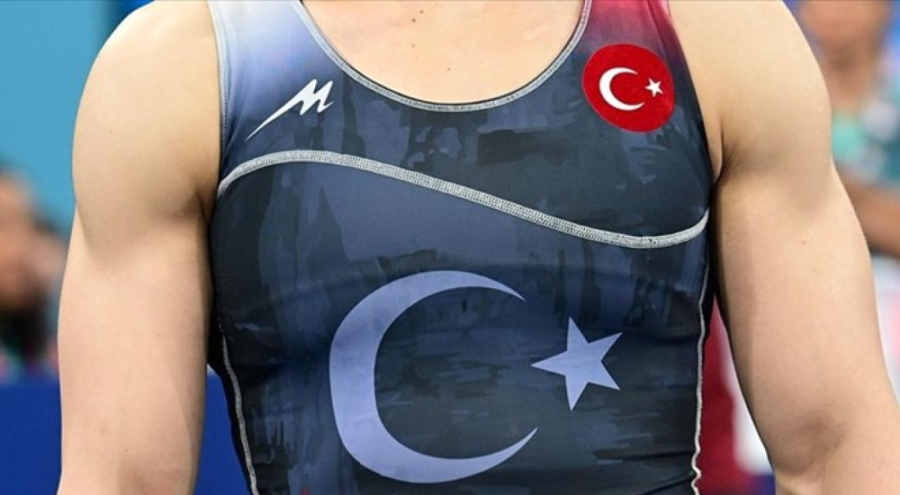 Grekoromen Güreş Milli Takımı, İran'dan yurda döndü