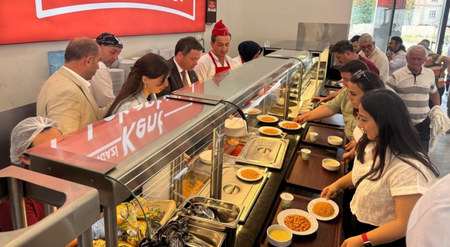 Osmangazi'de Ferdi Zeyrek anısına yemek ikramı
