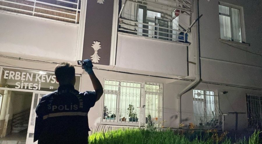 Balkondan düşen küçük çocuk ağır yaralandı