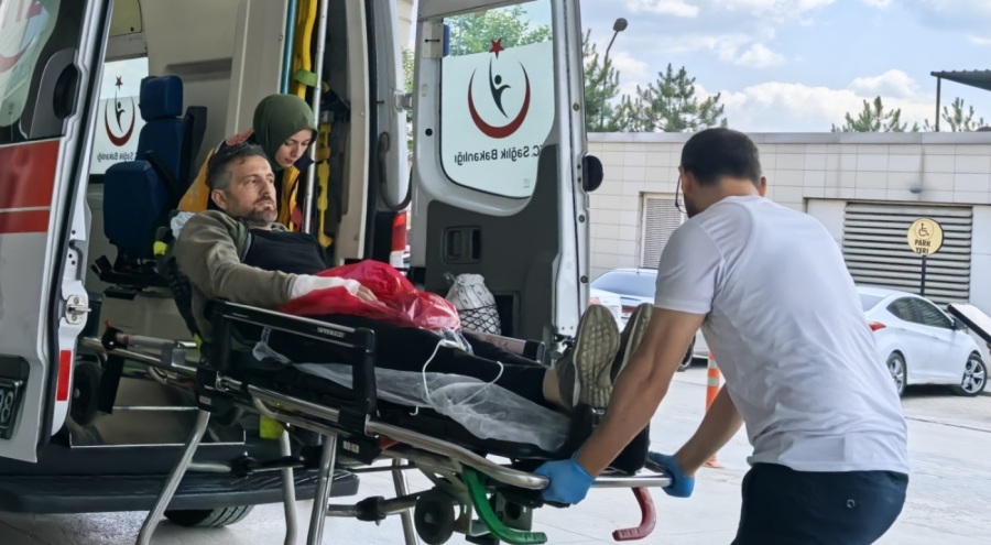 Bursa'da orman işçisi motorlu testereyle elini kesti!
