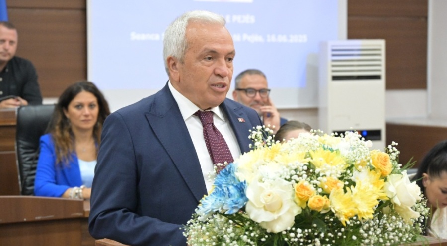 Nilüfer Belediye Başkanı Şadi Özdemir Peja'nın Kurtuluş Günü törenlerine katıldı