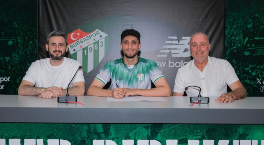 Bursaspor'da Emrehan Gedikli ile imzalar atıldı!
