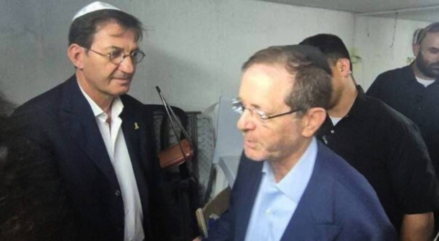 İsrail Cumhurbaşkanı Isaac Herzog sığınakta