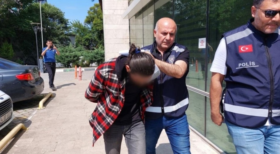 Birlikte yaşadığı kadına dehşeti yaşattı!