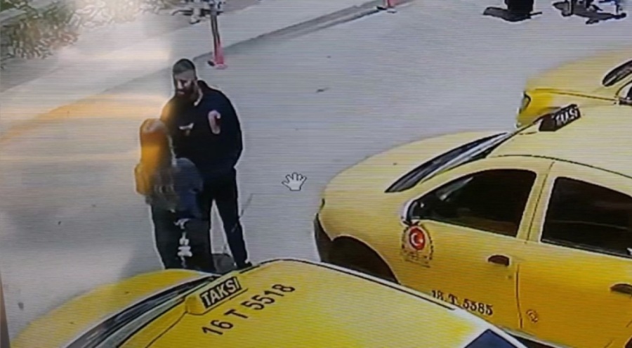 Bursa'da eski nişanlısını sokak ortasında silahla vuran şüpheli teslim oldu