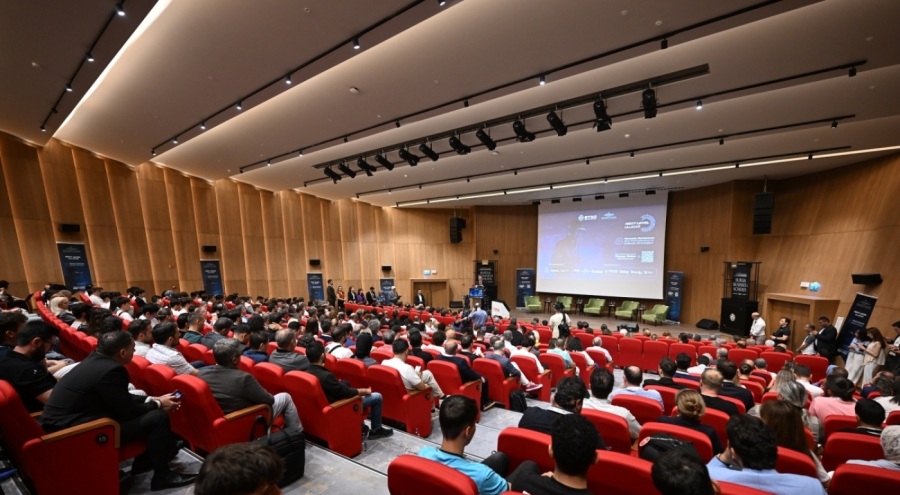Next Level Uludağ Zirvesi Bursa Business School'da start verdi