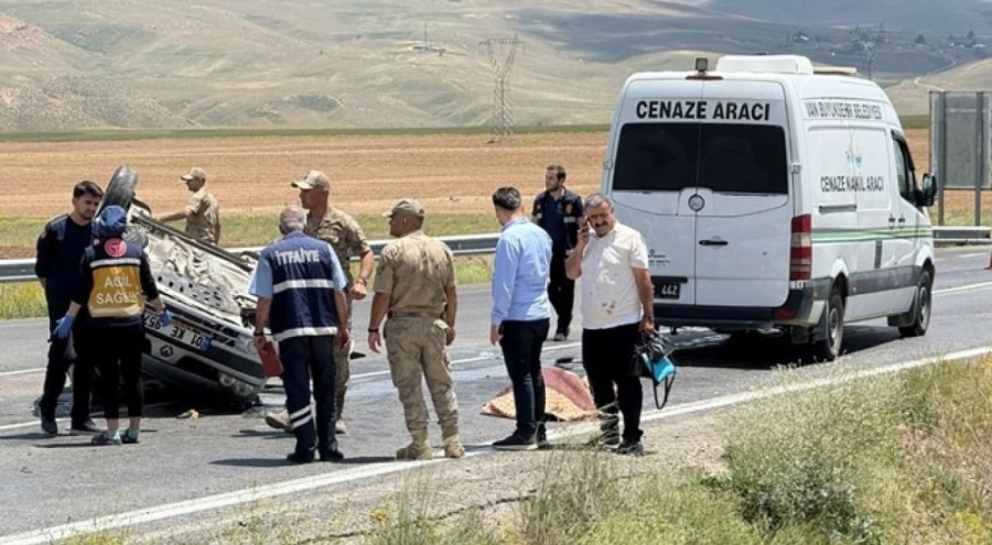 Mezuniyet yolunda feci kaza! Bir ölü, dört yaralı