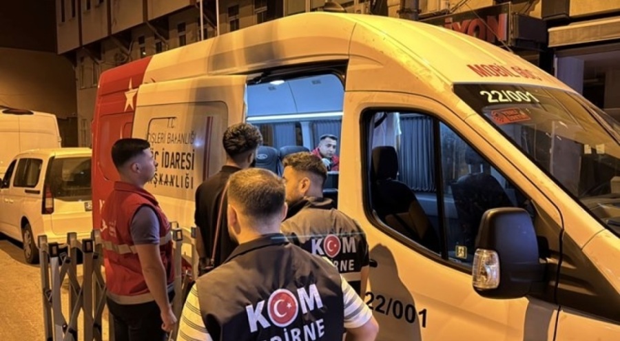 Edirne'de 13 düzensiz göçmen yakalandı