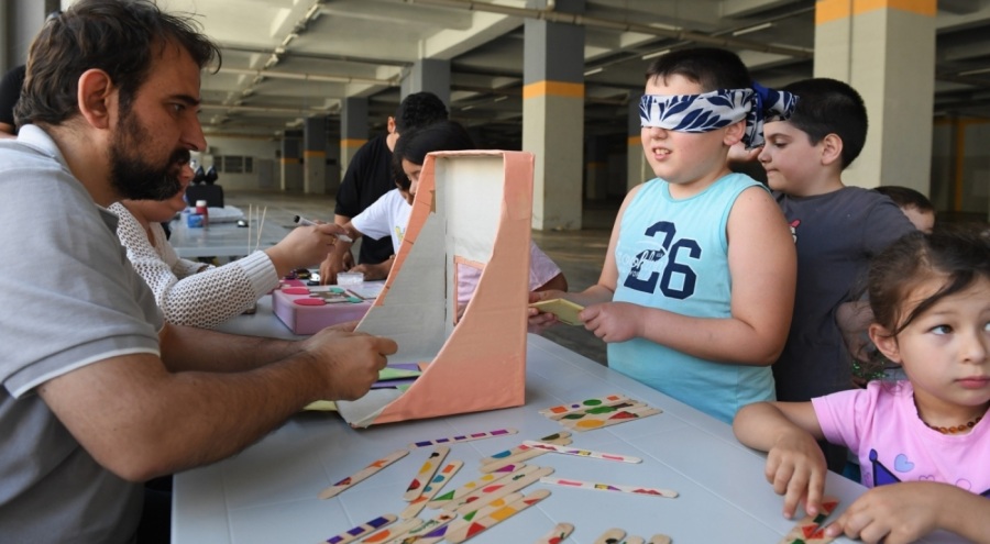 Osmangazi Belediyesi öğrenciler için Atölye Pazarı kurdu