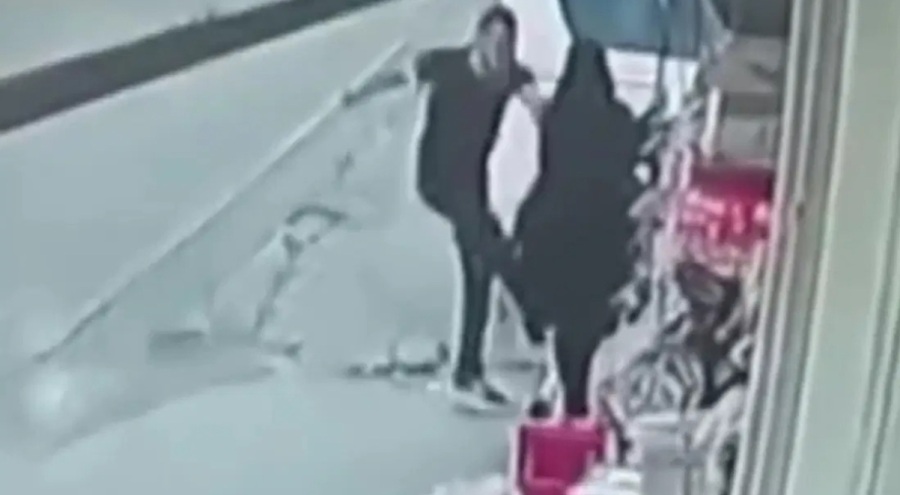 Boşanma aşamasındaki eşi tarafından çocuğunun mezuniyetine giderken darp edildi