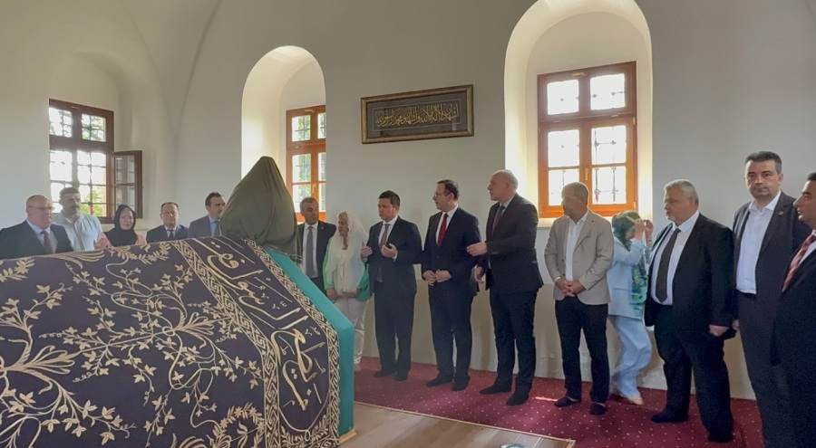 Osmangazi Belediyesi Kosova'da Sultan 1. Murad Hüdavendigar'ı andı