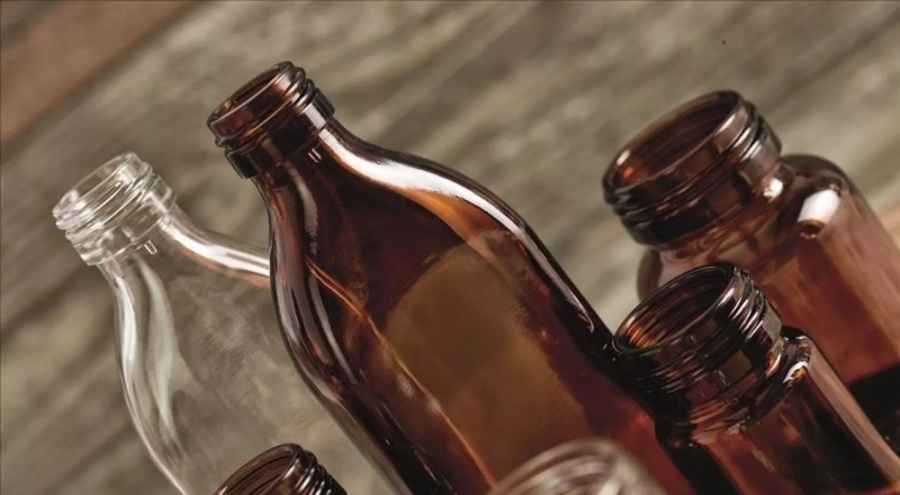 Cam şişelerde, plastikten daha fazla mikroplastik tespit edildi