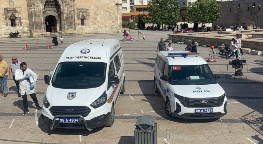 Sivas'ta camide baygın bulundu, hastanede hayatını kaybetti