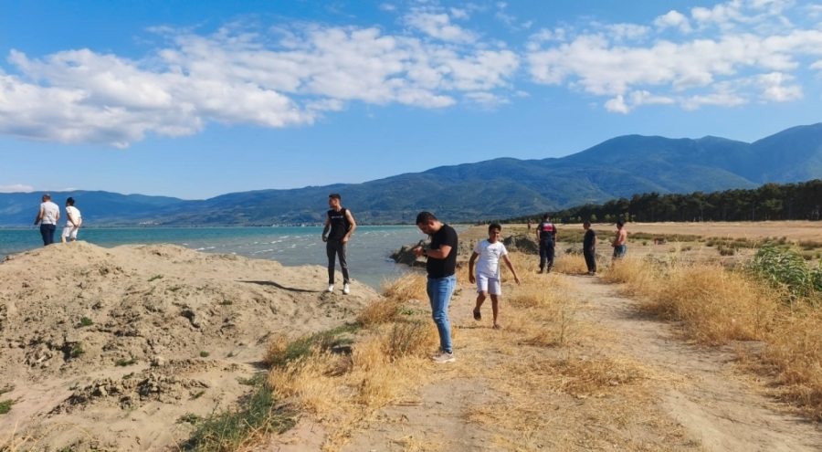 Bursa'da İznik Gölü'ne giren iki kuzen kayboldu