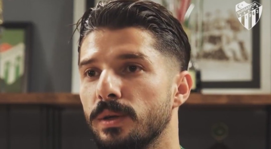 Bursaspor'un yeni transferi Berat Gök: "Gerekirse tekmeye kafa sokarız"