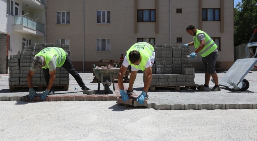 İnegöl'ün çıkmaz sokakları otoparka dönüşüyor