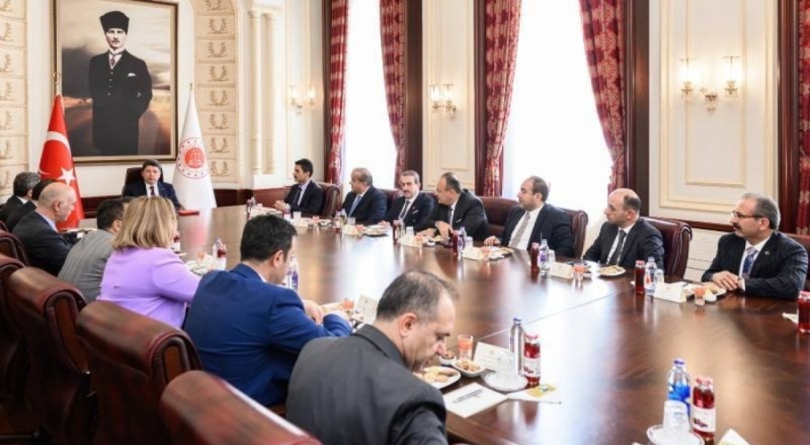 Adalet Bakanı Yılmaz Tunç HSK üyeleriyle görüştü