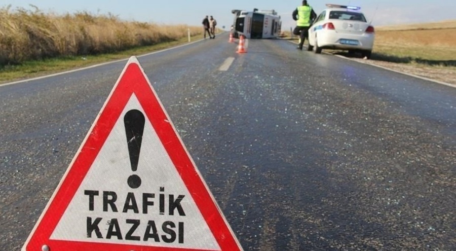 Otomobil ile motosikletin çarpıştığı kazada 1 ölü