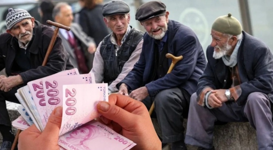 AK Parti'den emekli aylığı açıklaması