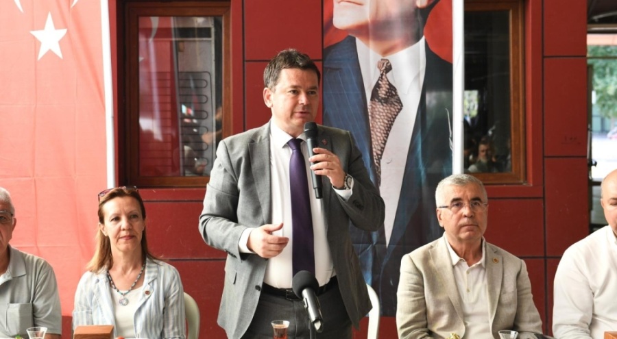 Osmangazi Belediye Başkanı Aydın Akpınar Mahallesi sakinleriyle buluştu