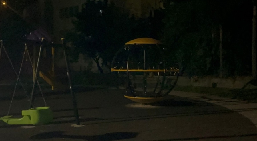 Parkta kalbi duran çocuk masajla hayata döndürüldü