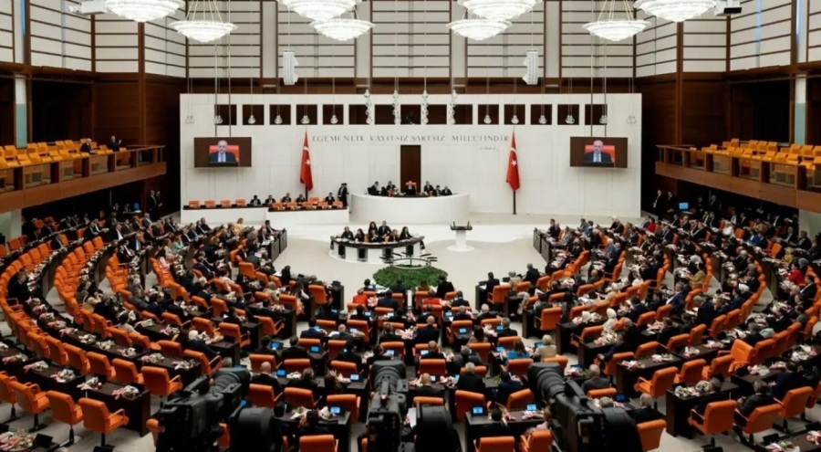 Türkiye Büyük Millet Meclisi'nin çalışma süresi uzatıldı