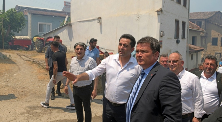 Osmangazi Belediye Başkanı Aydın İsmetiye'deki yangın bölgesinde