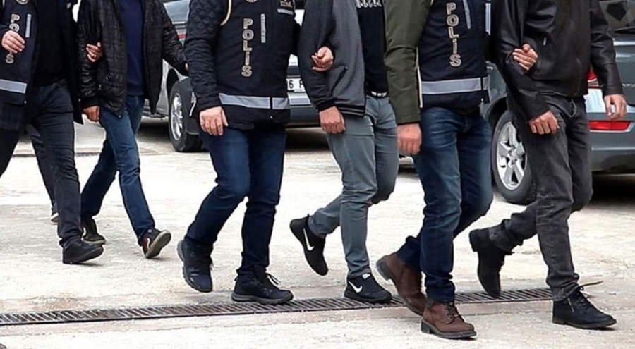 FETÖ operasyonu: Eski emir subayı da tutuklandı