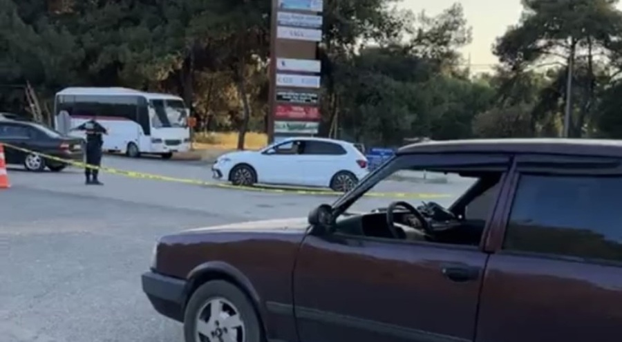 Yolun karşısına geçerken otomobilin çarptığı yaya hayatını kaybetti