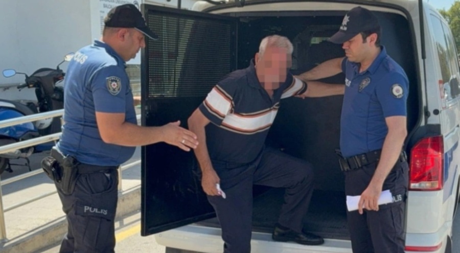 Kadınları kayda alırken yakalandı, tacizci emekli hakim çıktı