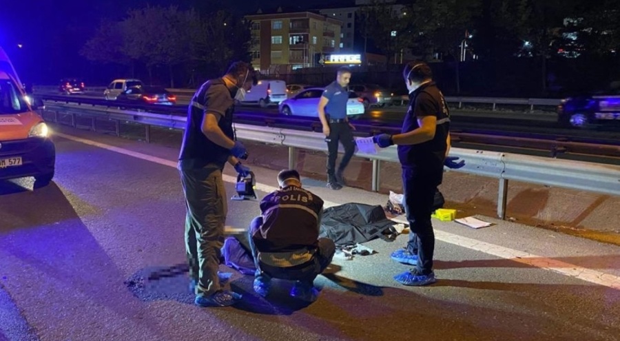 Karşıya geçerken otomobilin çarptığı bir kişi öldü