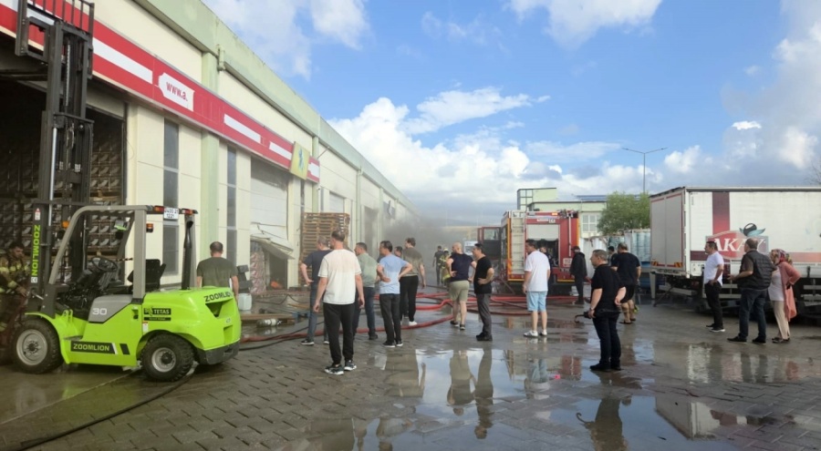 Bursa'da zeytin tesisinde korkutan yangın