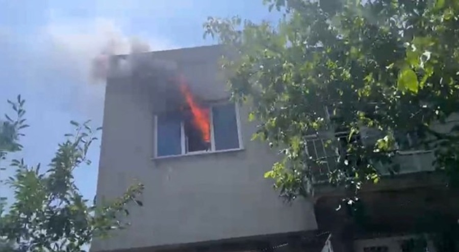 İki katlı evde yangın