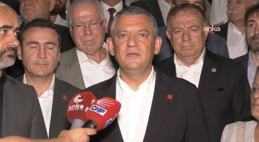 Özgür Özel'den kurultay davasına ilişkin açıklama: Verecekleri her karara hazırız Cumhuriyet Halk...