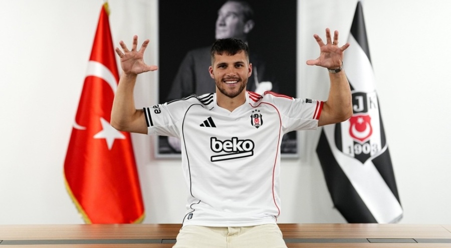 Beşiktaş, David Jurasek'i renklerine bağladı