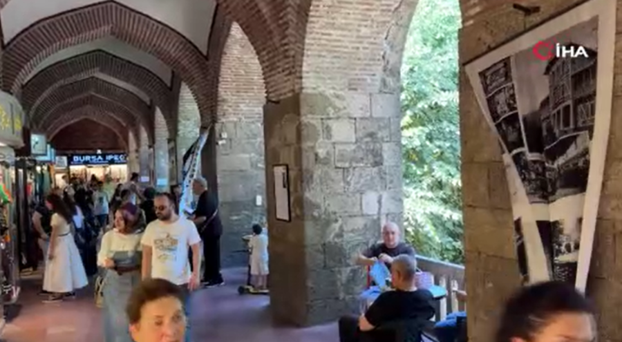 Tarihi Bursa Kozahan'da İpekböceğinin hikayesi sergileniyor