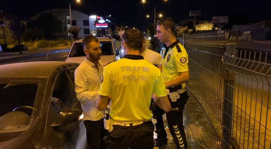 Bursa'da polisin alkollü sürücü ile imtihanı!