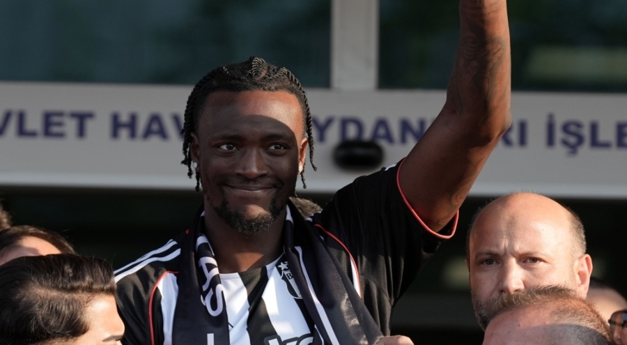 Beşiktaş'ın yeni transferi Abraham, İstanbul'a geldi